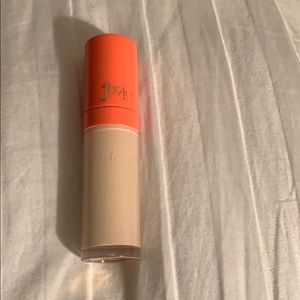 Juvias place concealer